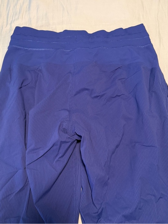 Lululemon Dance Studio Mid-Rise Joggers in Psychic Size 8 - Picture 6 of 6